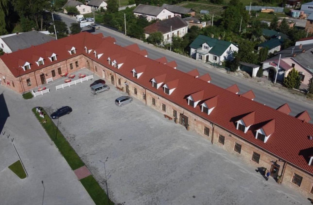Готель Бережани Exteriör bild